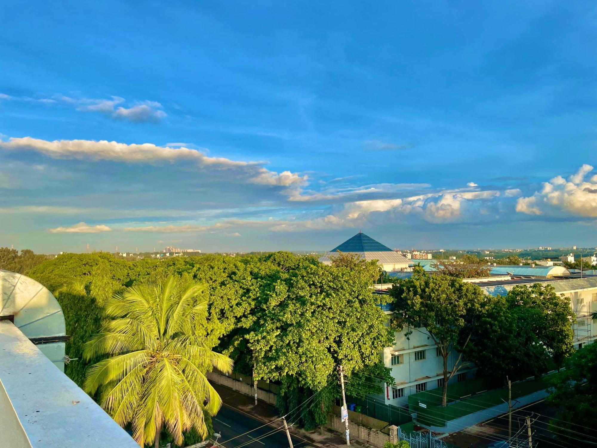 Aura By Agira Hotels Yelahanka Extérieur photo