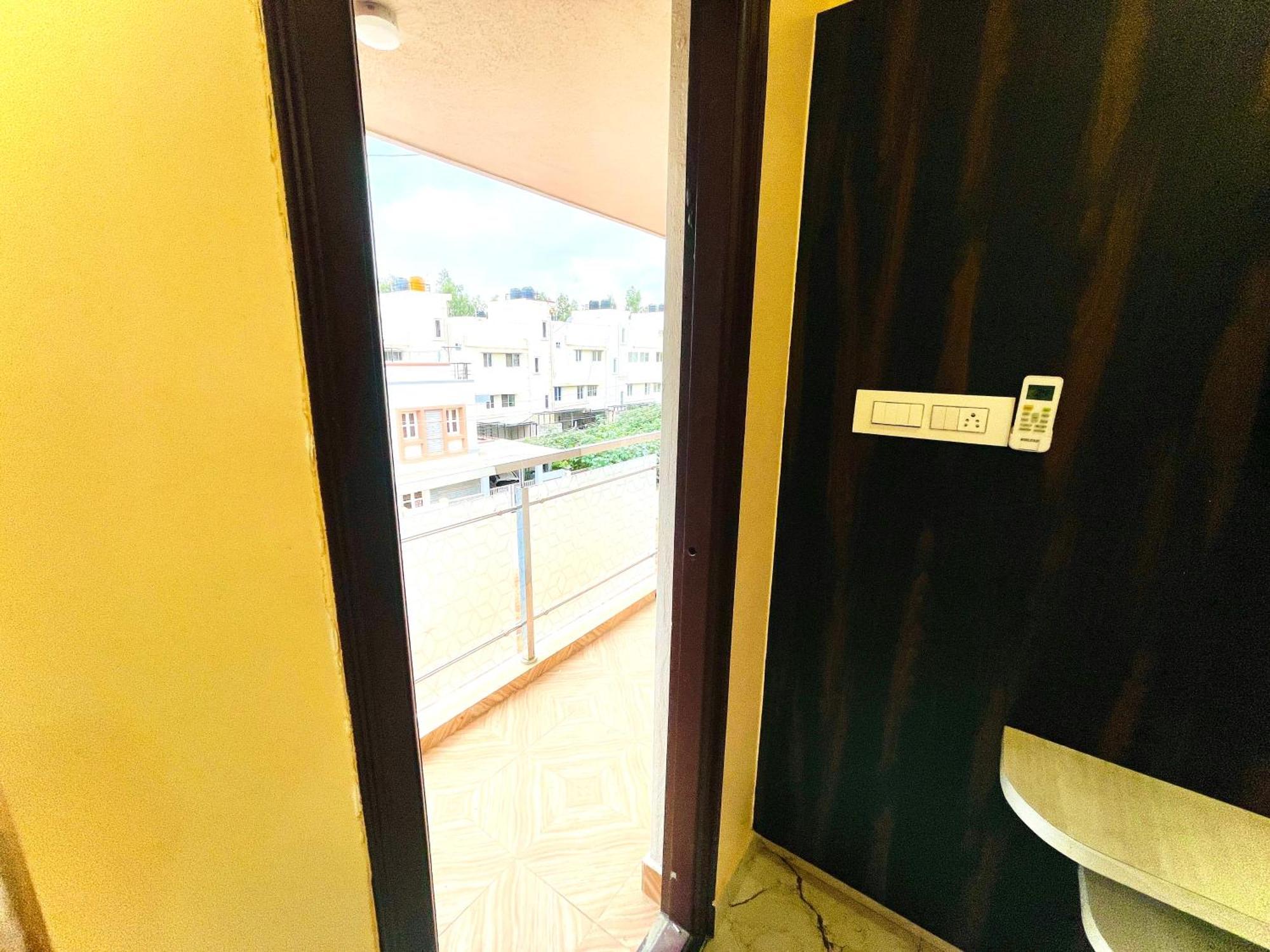 Aura By Agira Hotels Yelahanka Extérieur photo
