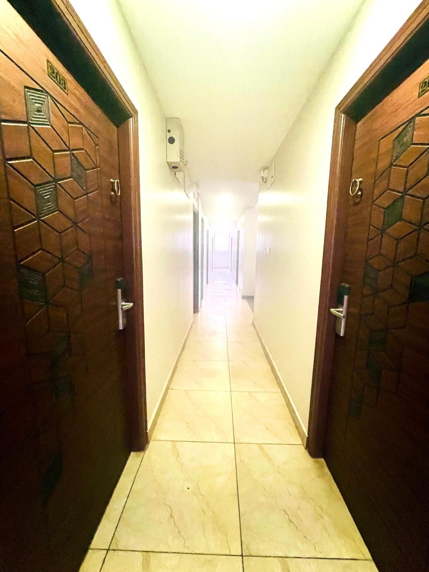 Aura By Agira Hotels Yelahanka Extérieur photo