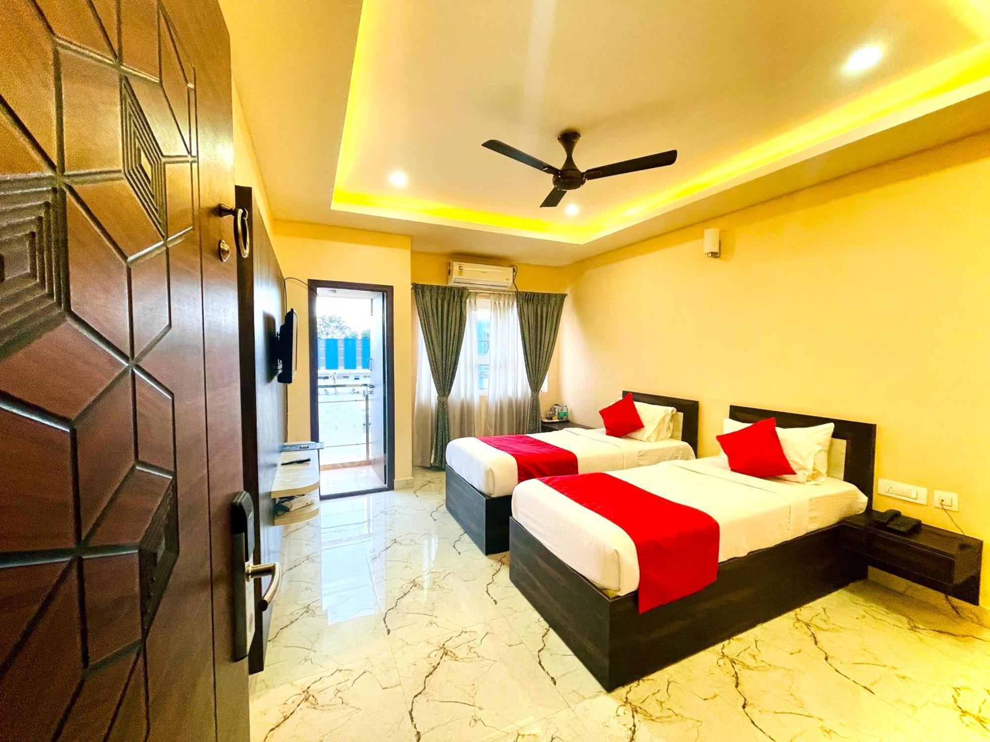 Aura By Agira Hotels Yelahanka Extérieur photo