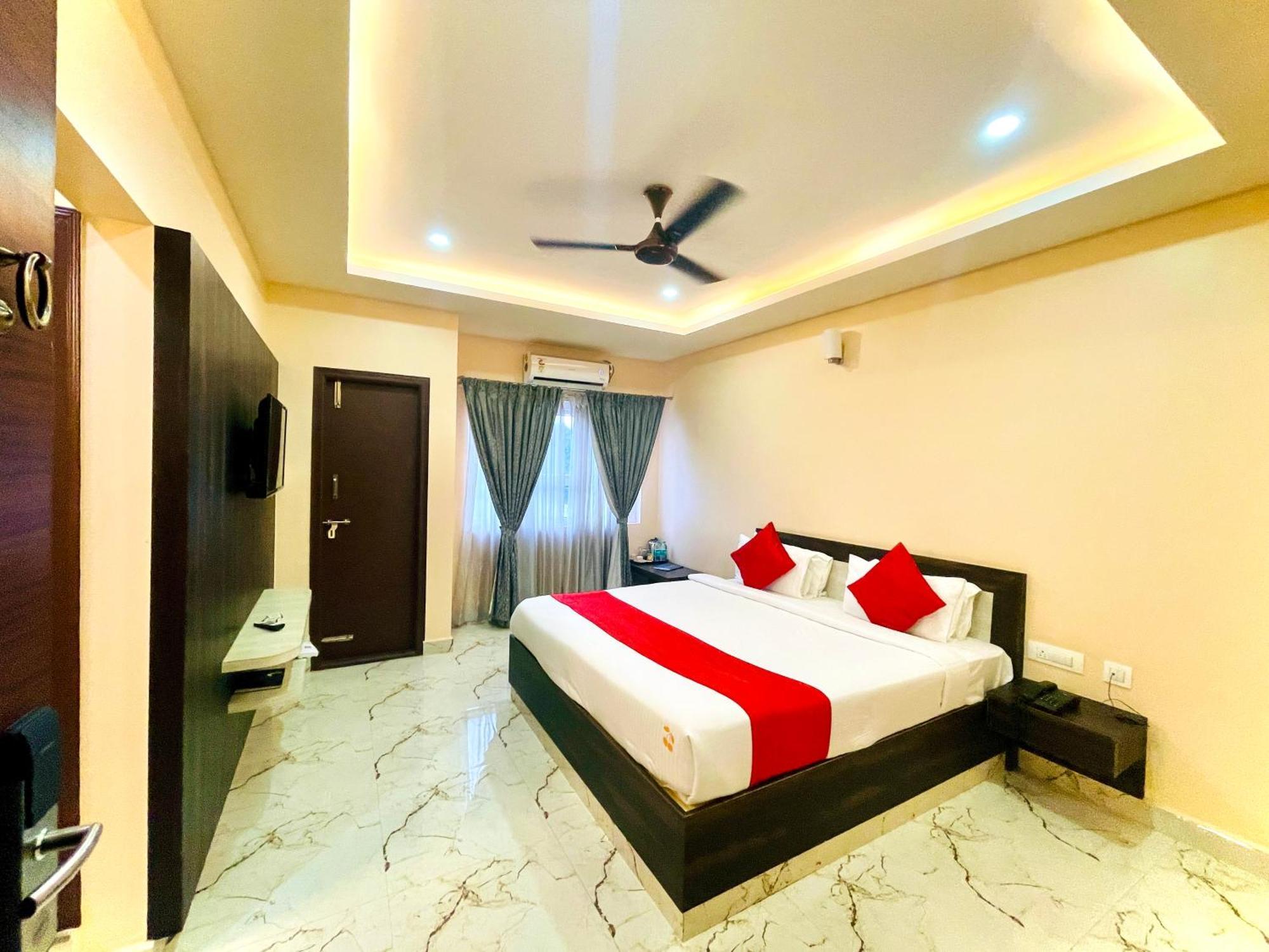Aura By Agira Hotels Yelahanka Extérieur photo