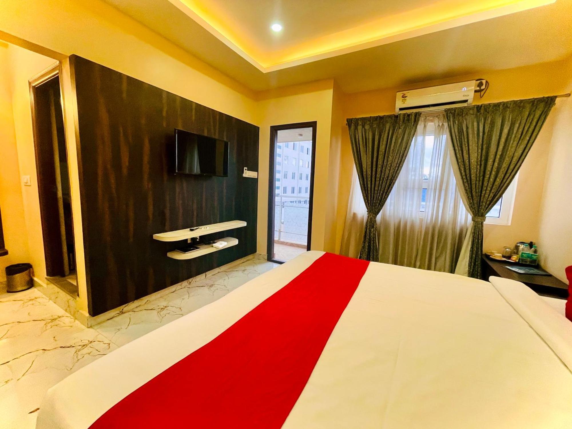 Aura By Agira Hotels Yelahanka Extérieur photo