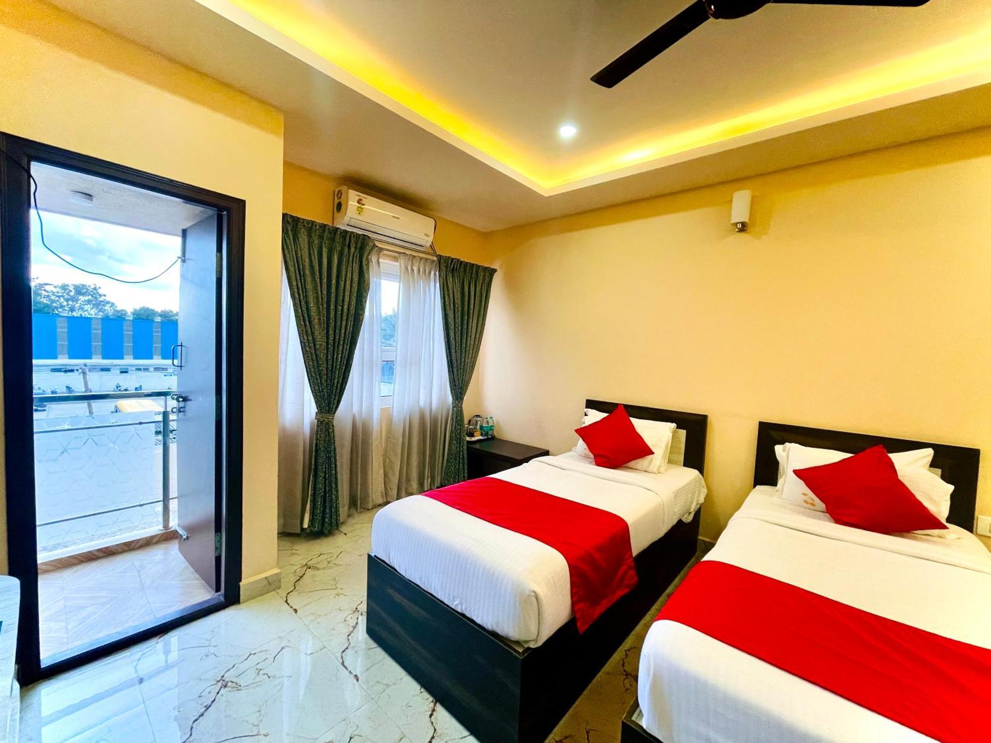 Aura By Agira Hotels Yelahanka Extérieur photo