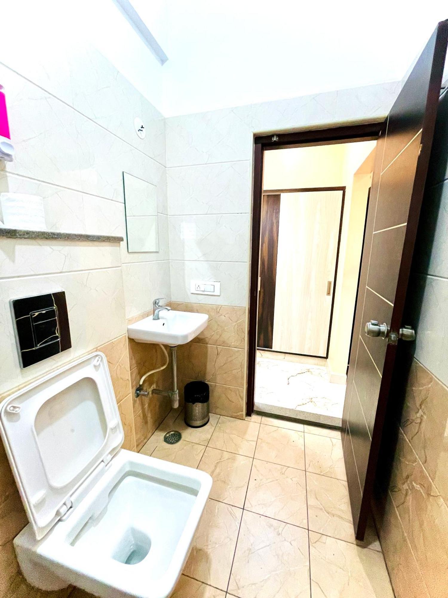 Aura By Agira Hotels Yelahanka Extérieur photo